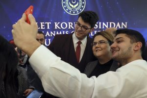 Devlet korumasındaki 985 gencin ataması yapıldı